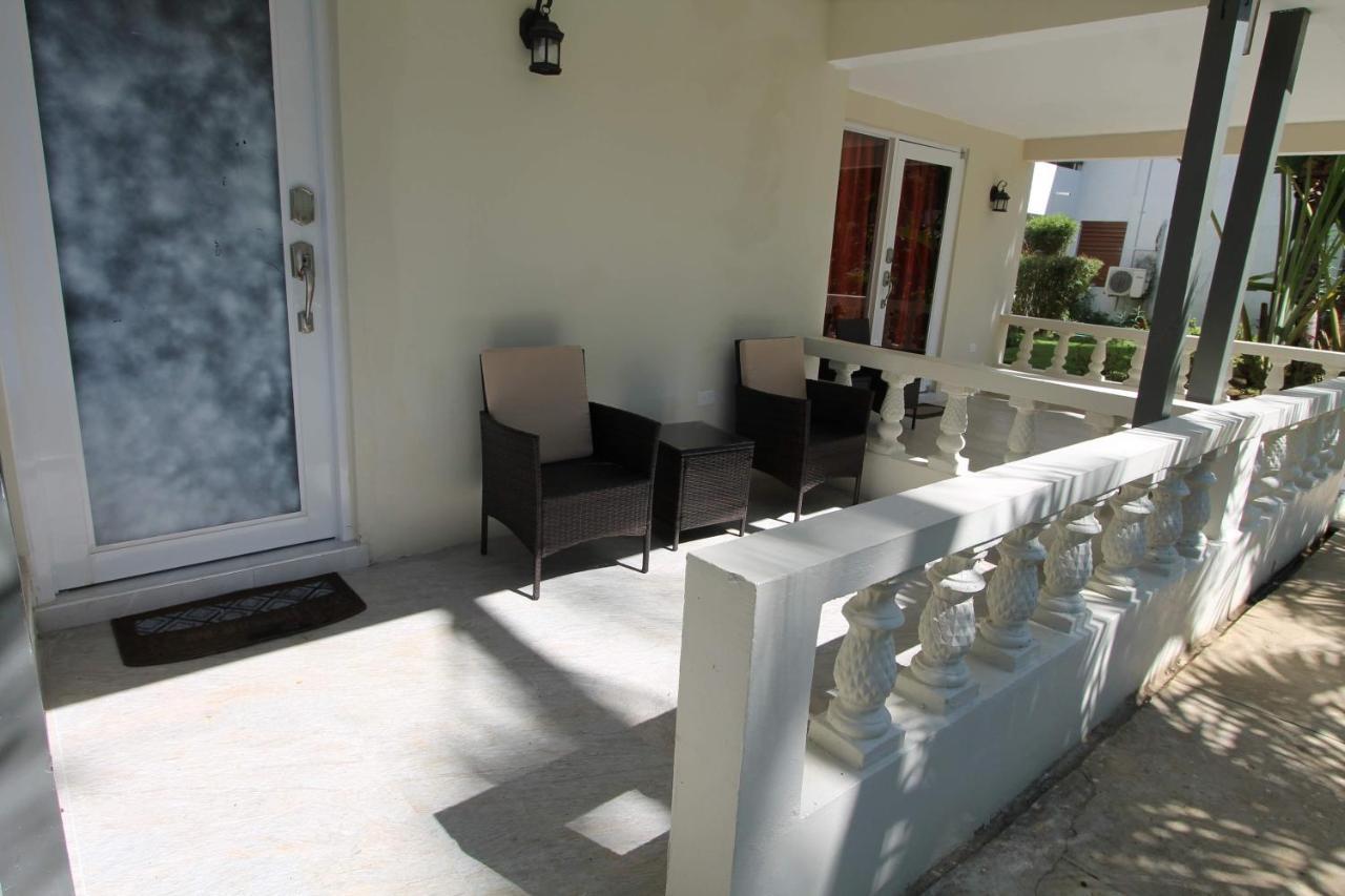 Sand And Blue Seas Negril Exterior photo